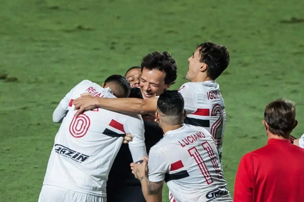 O São Paulo venceu o Flamengo por 3x0 no Morumbi