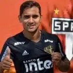 Everton Felipe volta ao banco depois de dois meses