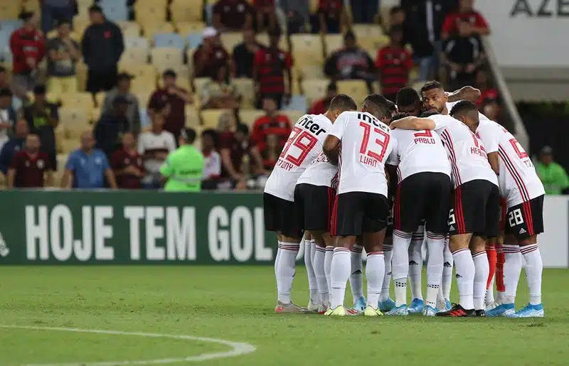 São Paulo e Flamengo empatam