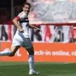 Hernanes marcou o primeiro gol da vitória diante do Corinthians