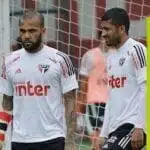 Daniel Alves e Rojas treinaram com preparadores físicos na reapresentação do São Paulo