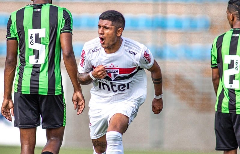 O time sub-20 do SPFC perder para o América-MG em Belo Horizonte