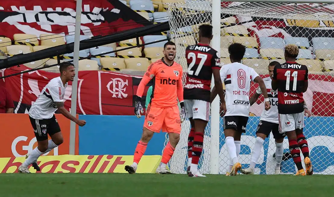 São Paulo e Flamengo se enfrentam hoje pela Copa do Brasil