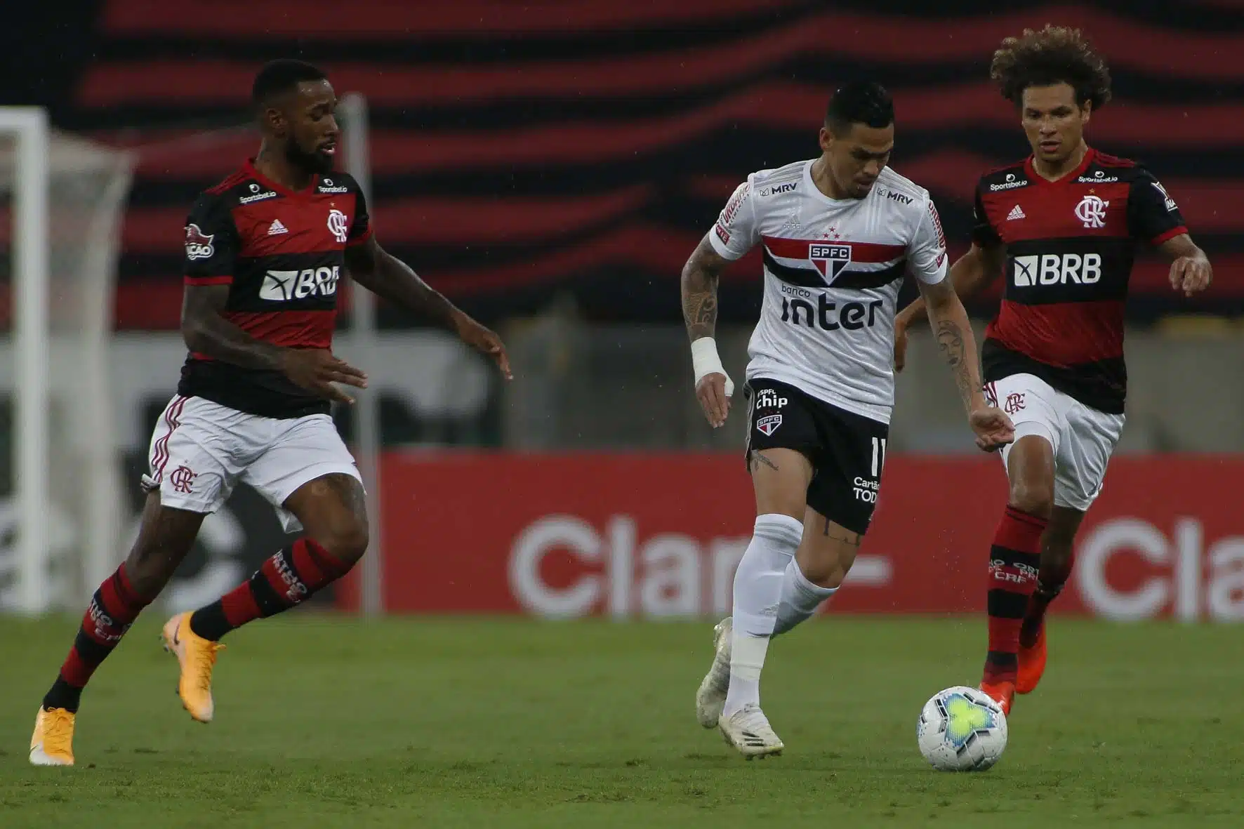 São Paulo e Flamengo se enfrentam novamente na quarta-feira (18)