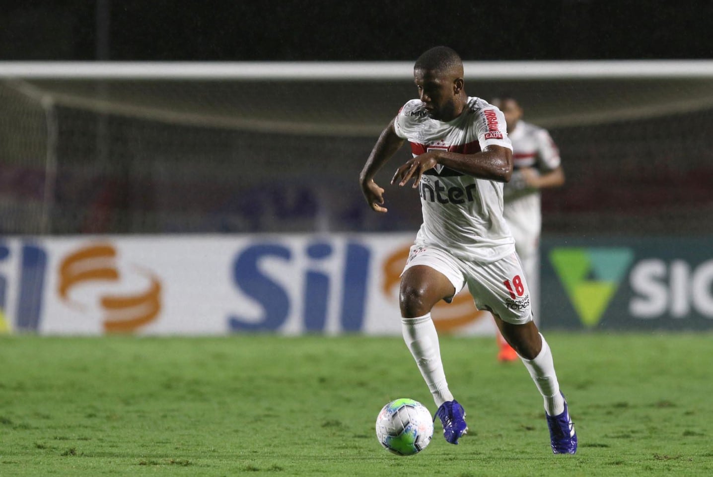 Toró marcou um dos gols do São Paulo sobre o Atlético Mineiro