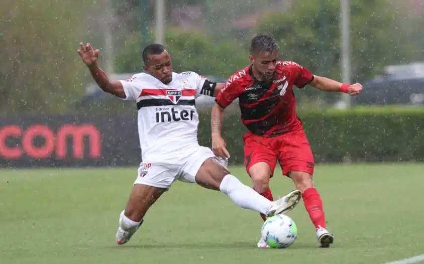 O São Paulo enfrenta o Athletico Paranaense na segunda partida das quartas de final do BR-20