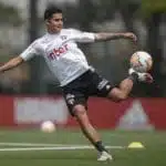 Rodrigo Nestor engrena em nova função e briga por vaga no time titular