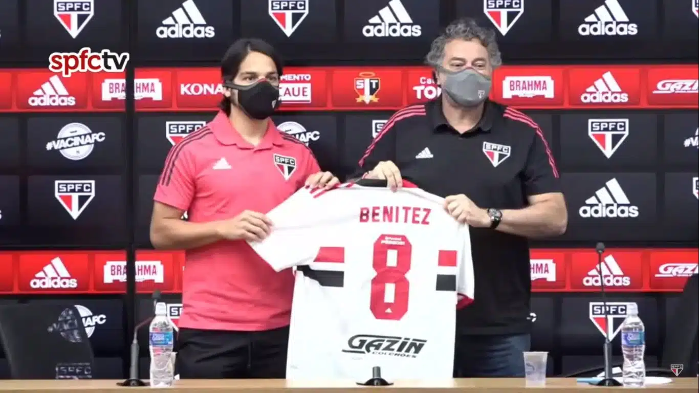 O São Paulo tem um novo camisa 8: Benítez