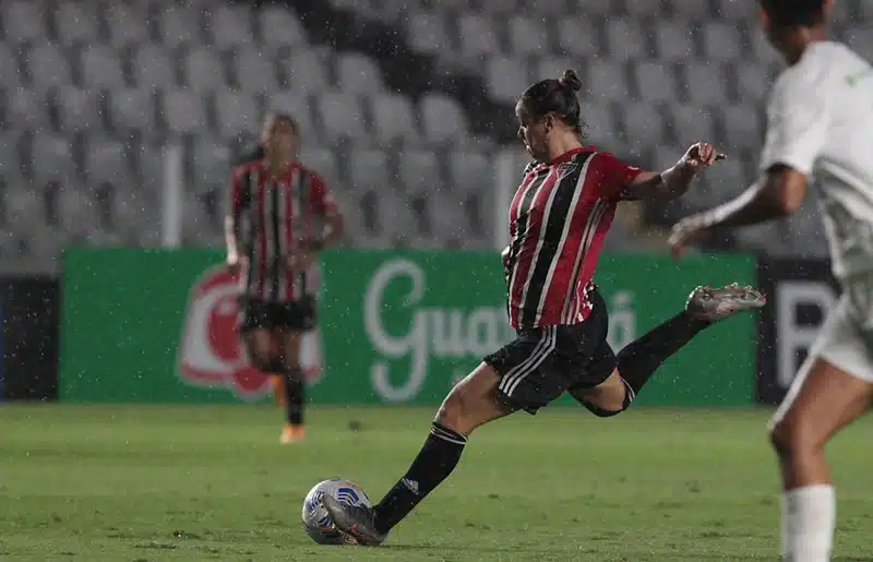 São Paulo enfrenta o Flamengo na Arena Barueri pelo Brasileirão Feminino