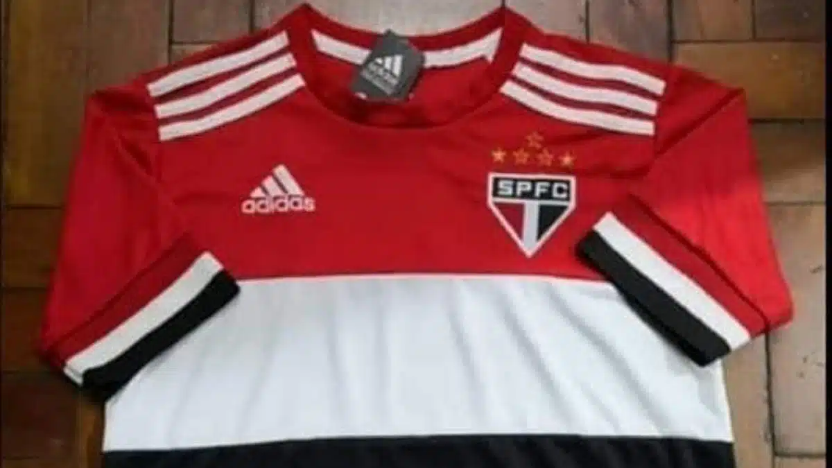 Suposta nova camisa 3 do São Paulo circula nas redes sociais
