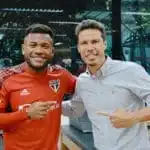 Hernanes se despede dos jogadores do São Paulo