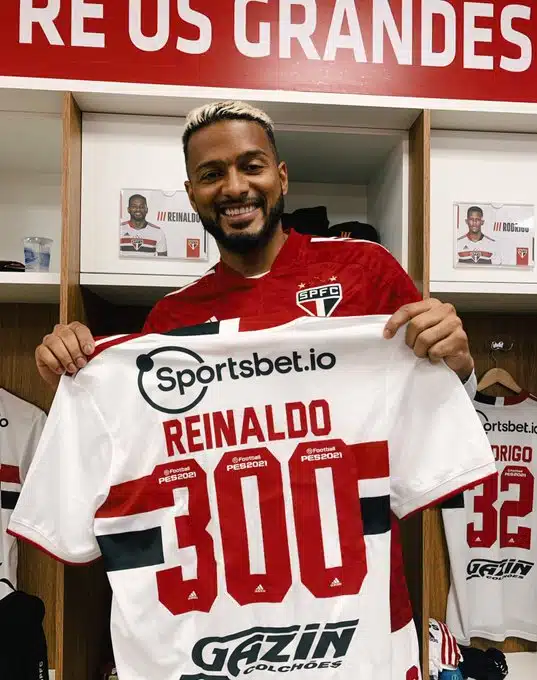 Reinaldo: "Ganhando títulos o jogador acaba entrando para a história"