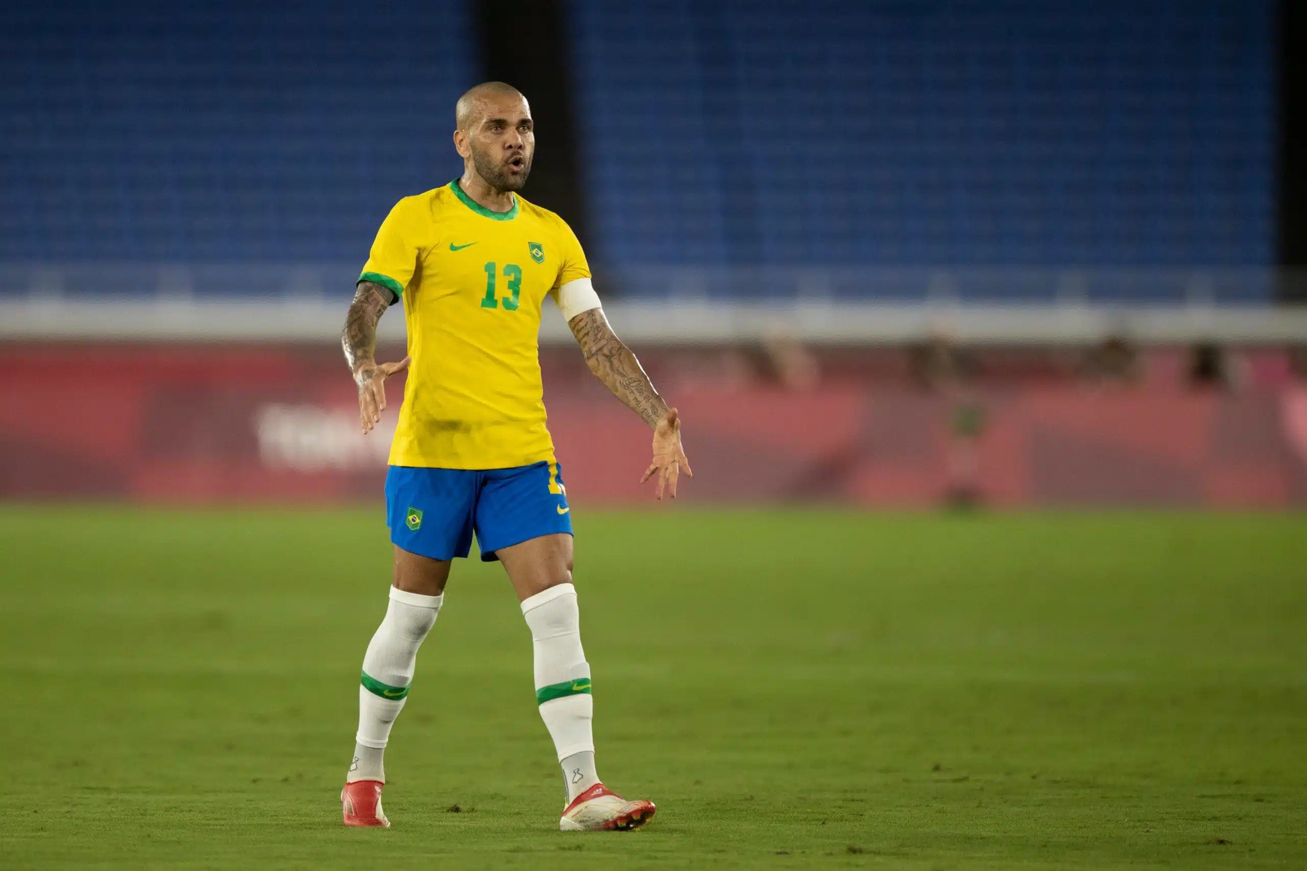 Daniel Alves é convocado para as eliminatórias da Copa do Qatar