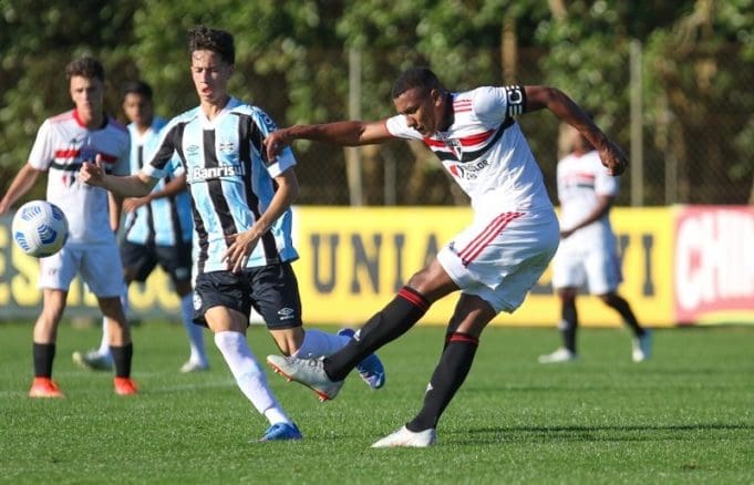 São Paulo e Grêmio empatam em 2x2 no Brasileirão Sub-20
