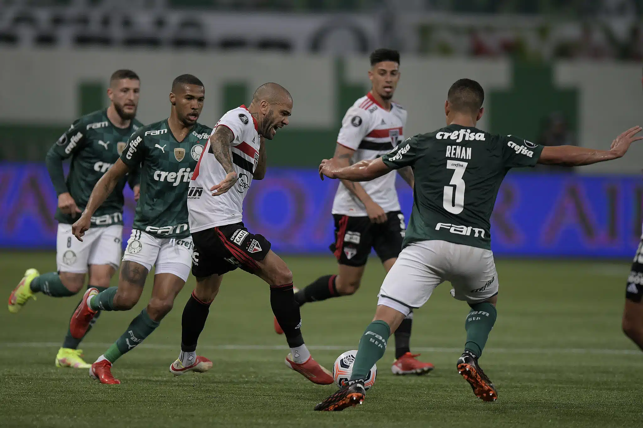 Análise: São Paulo não é competitivo e é eliminado pelo Palmeiras | Tática Didática