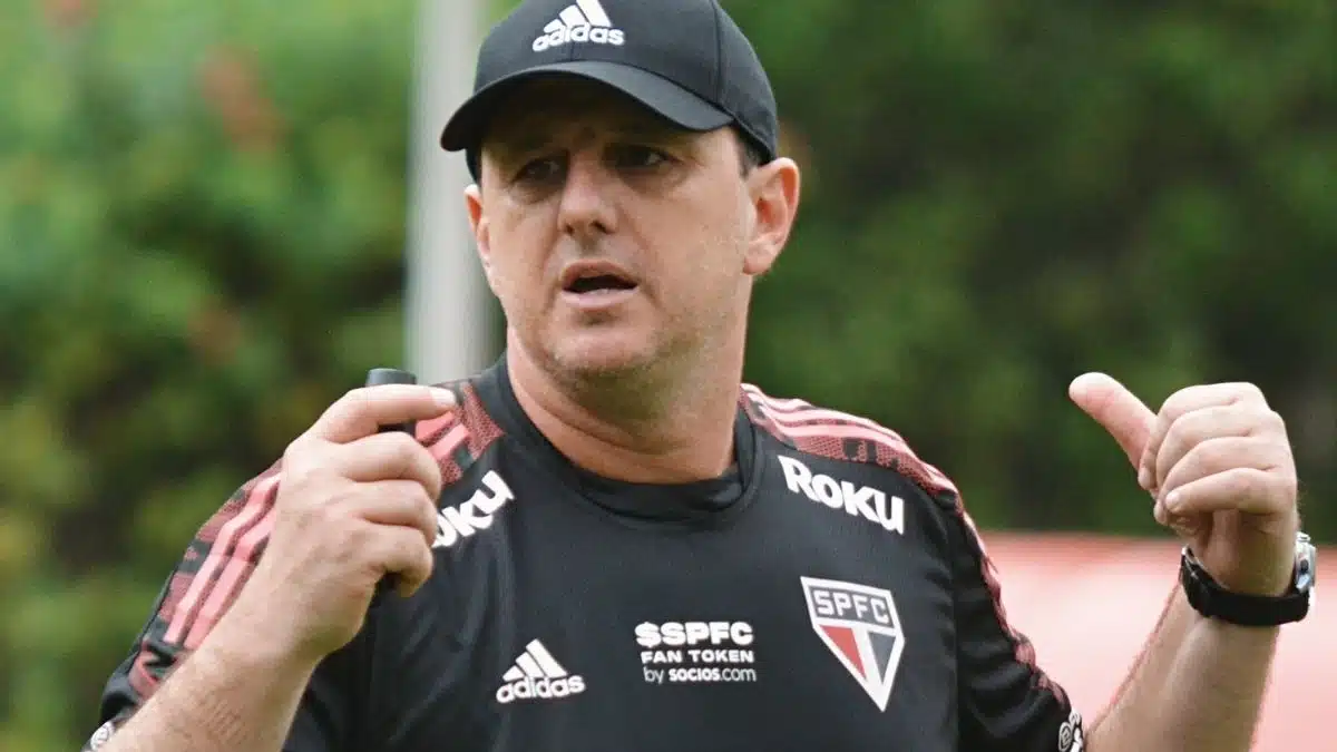 Arnaldo Ribeiro: "O São Paulo também tem os buracos do elenco, sobretudo do meio de campo para trás"