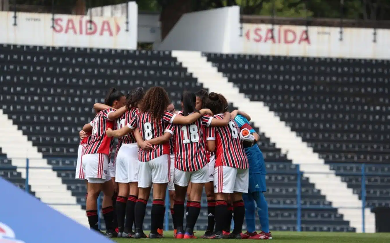 Em decisão do Brasileirão Feminino Sub-18, São Paulo e Corinthians se enfrentam em Cotia