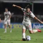 São Paulo negocia renovação de empréstimo de Benítez com Independiente