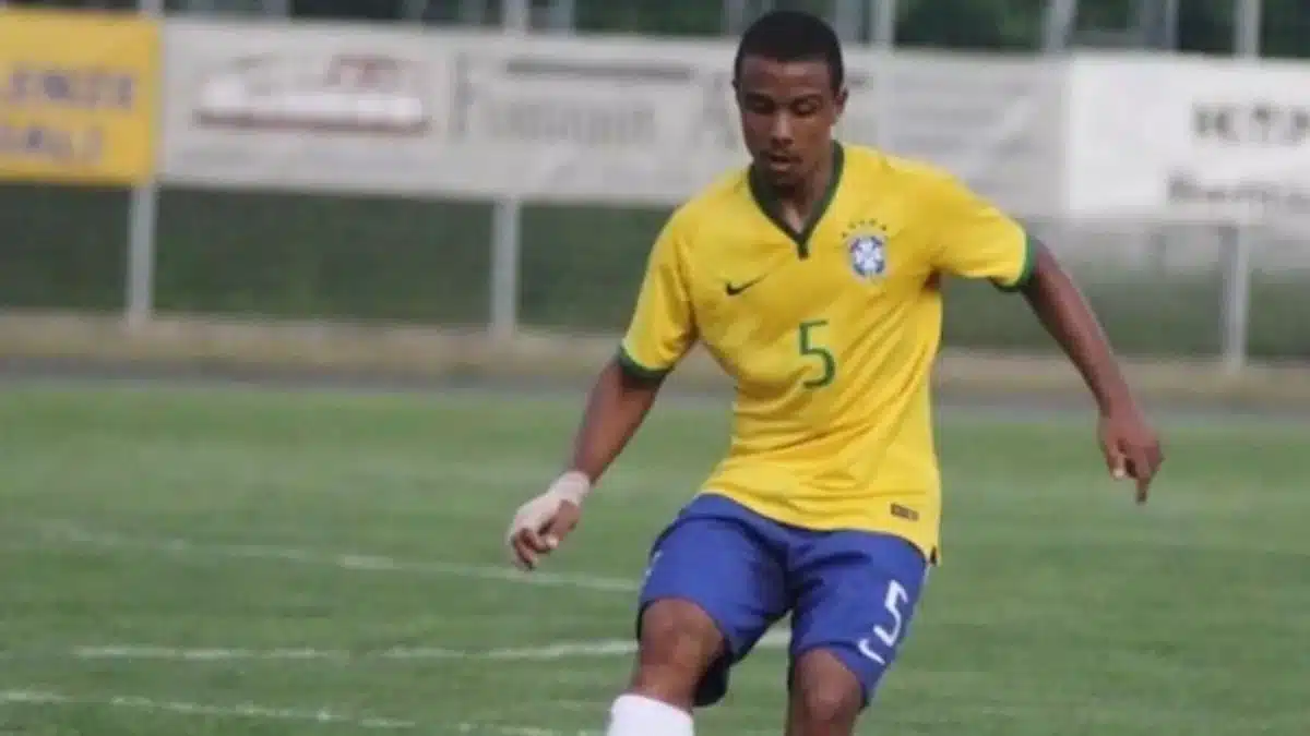 Jogador formado nas categorias de base do São Paulo morre aos 23 anos no Japão