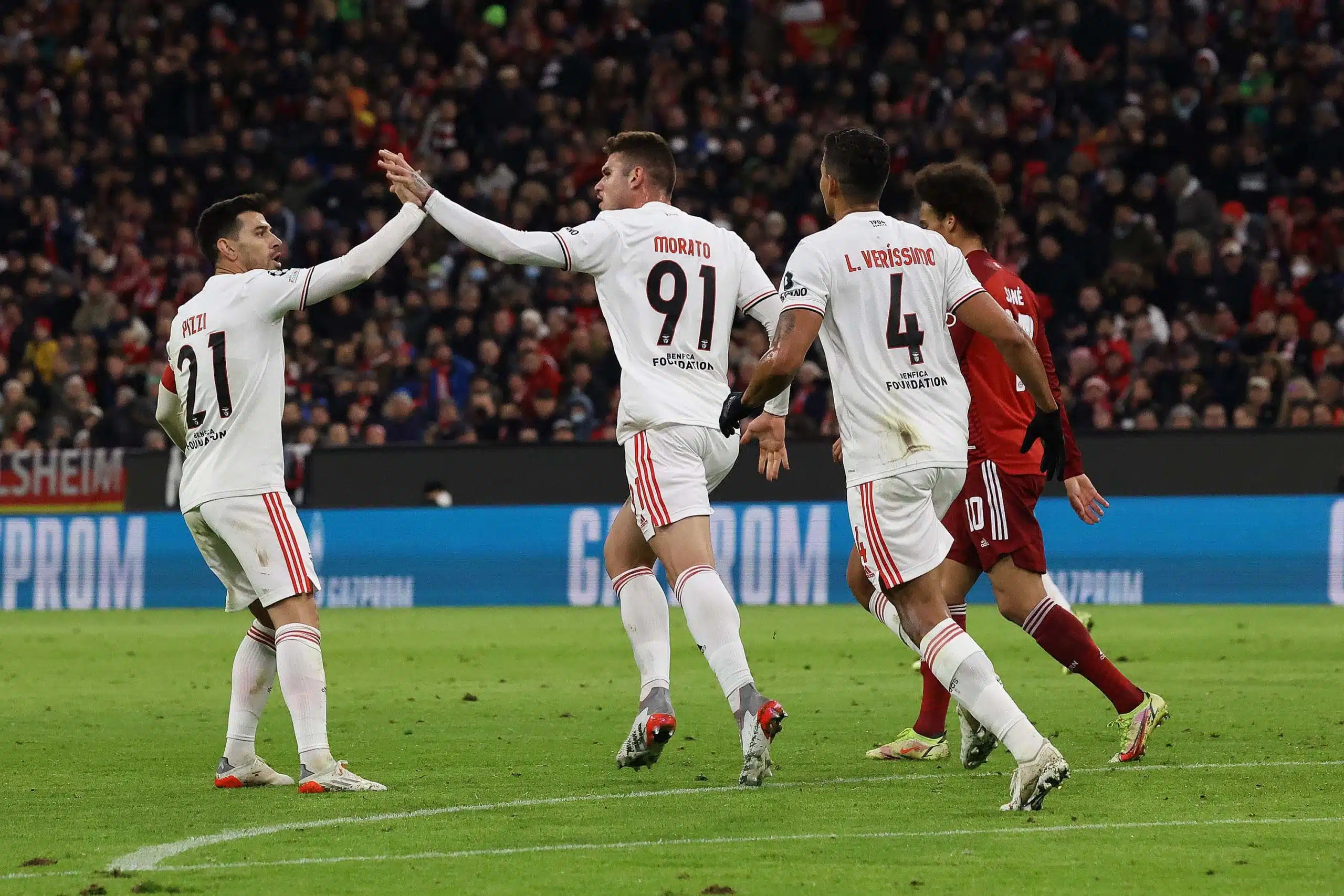 Morato marca contra o Bayern, mas não evita derrota por goleada