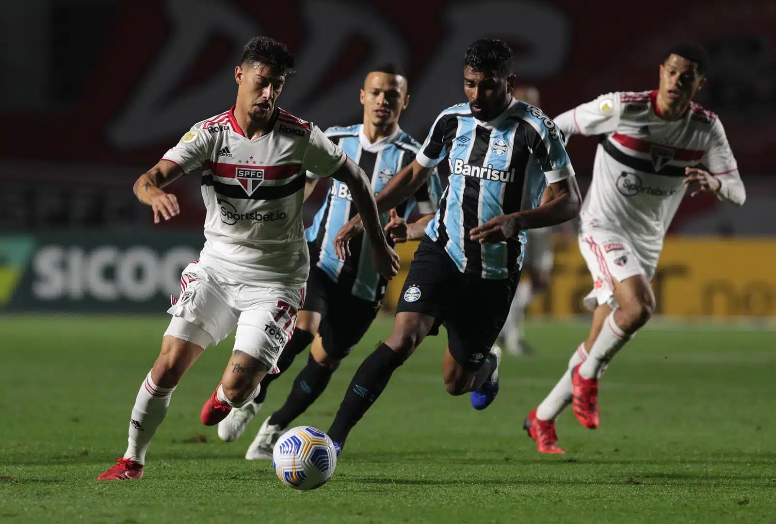 Confira onde assistir ao jogo entre Grêmio x São Paulo pelo Brasileirão