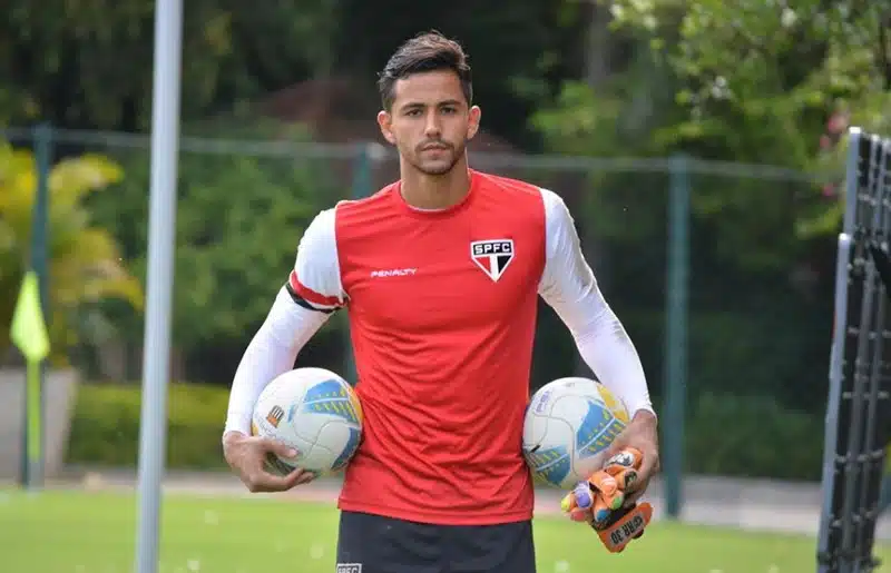 Ex-goleiro do São Paulo pode parar no Palmeiras