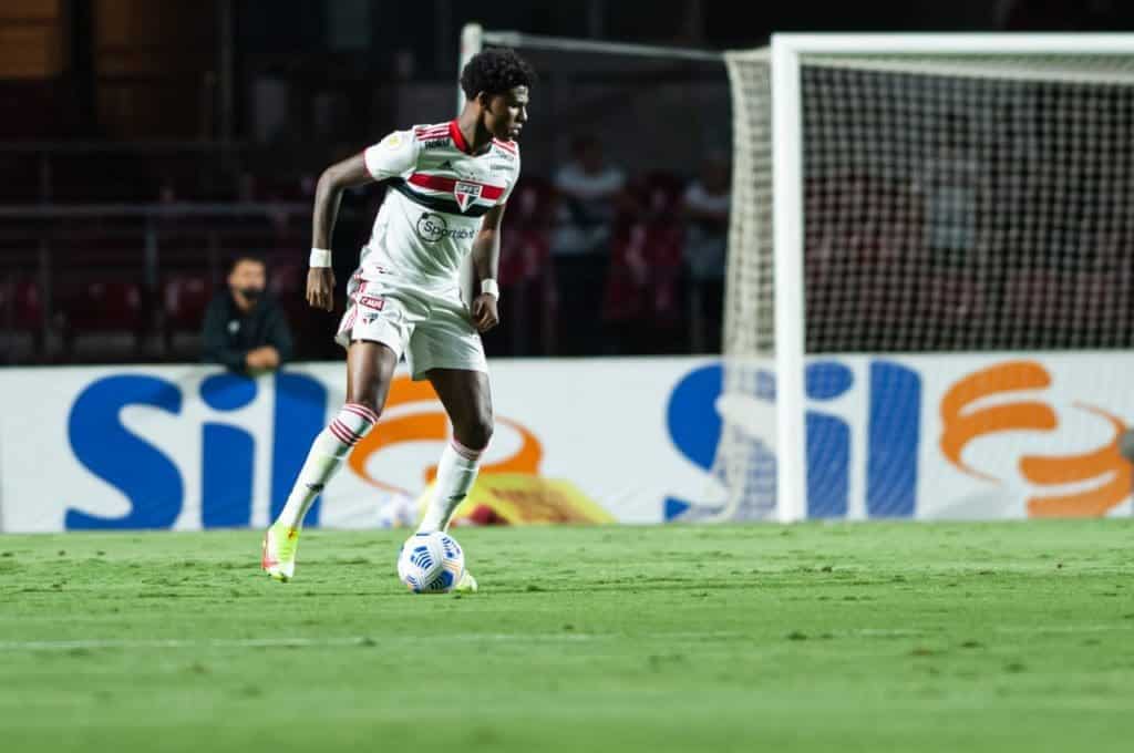 Arboleda está próximo de renovar contrato com o São Paulo