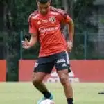 Alisson comenta sobre trabalho de Ceni e a felicidade de jogar no São Paulo