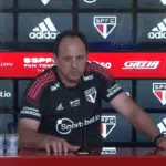 Técnico Ceni vê briga saudável no gol do São Paulo.