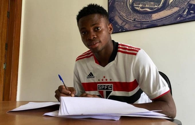 São Paulo contrata nigeriano para o sub-20
