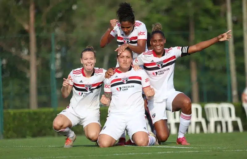 São Paulo estreia em março no futebol feminino.
