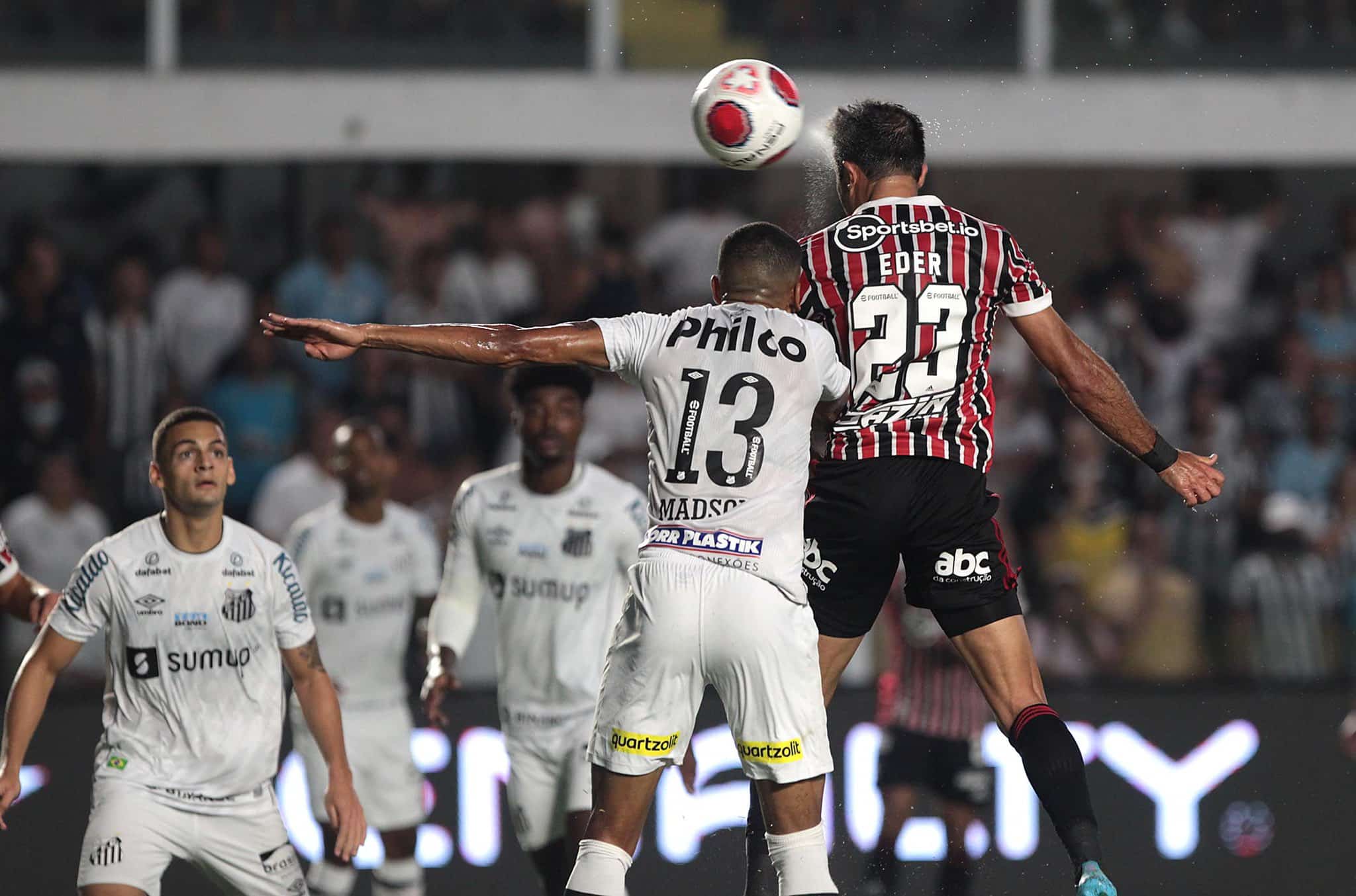 Veja os bastidores da vitória do São Paulo no clássico contra o Santos
