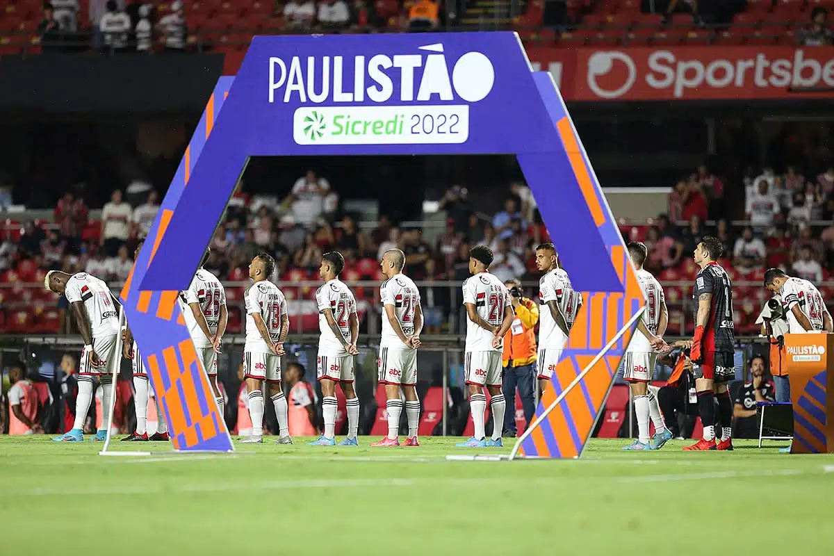 São Paulo encara o São Bernardo nas quartas de final do Paulistão.