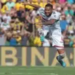 São Paulo treina penalidades para a Copa do Brasil.