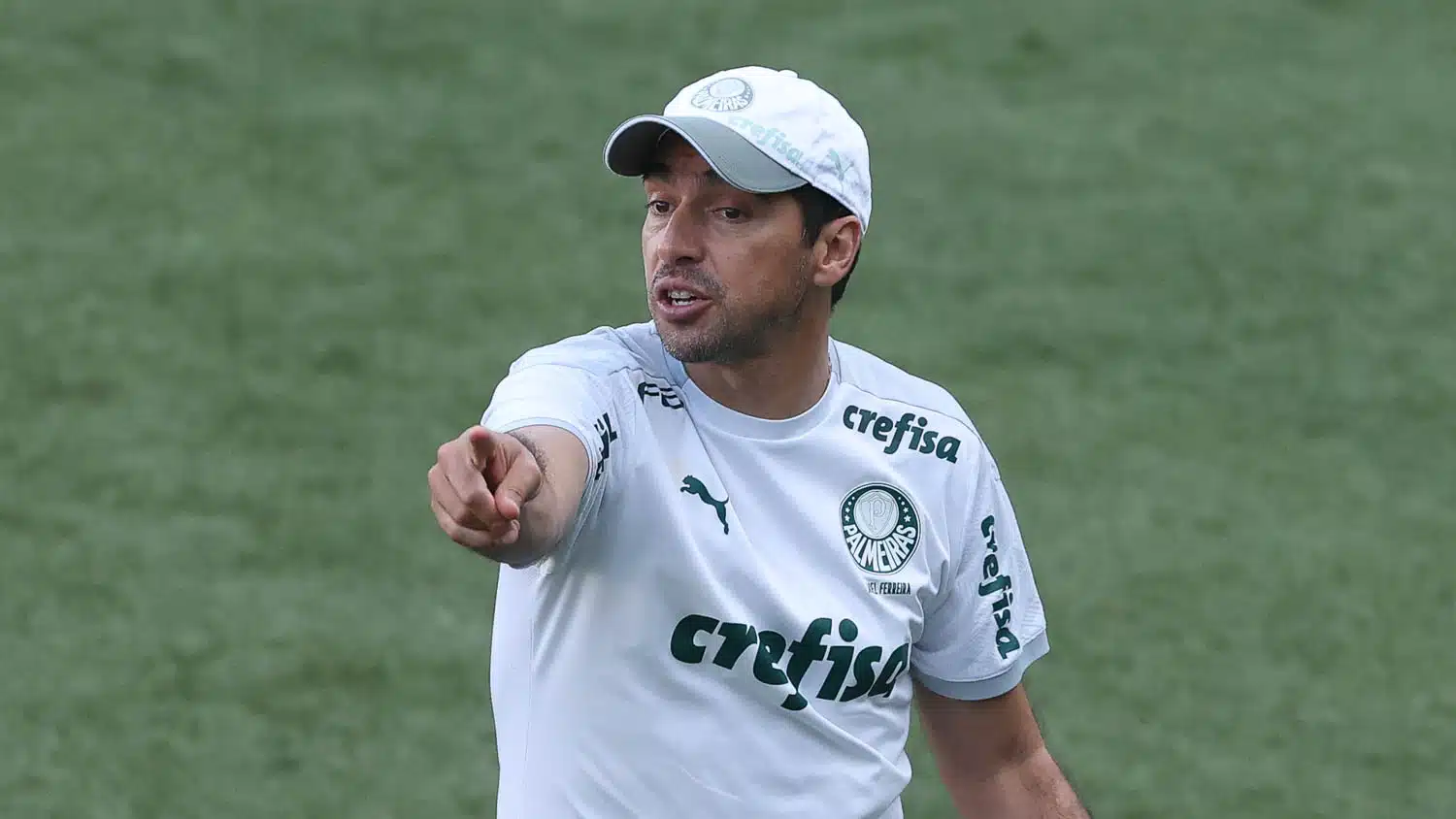 Confira os desfalques do Palmeiras para o clássico.
