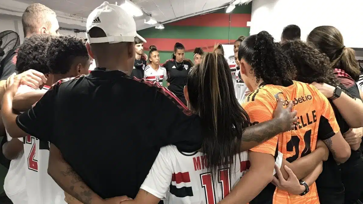 São Paulo empata com o Flamengo na estreia do Brasileirão Feminino