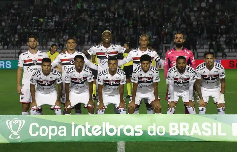 São Paulo e Juventude empataram em Caxias do Sul. Time perfilado.