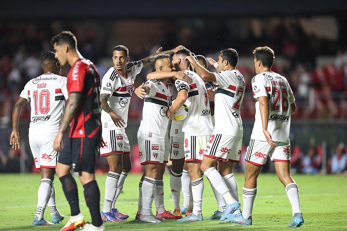 São Paulo tem 11 atletas em fim de contrato, incluindo titulares; confira