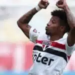 Botafogo tenta contratar Tchê Tchê