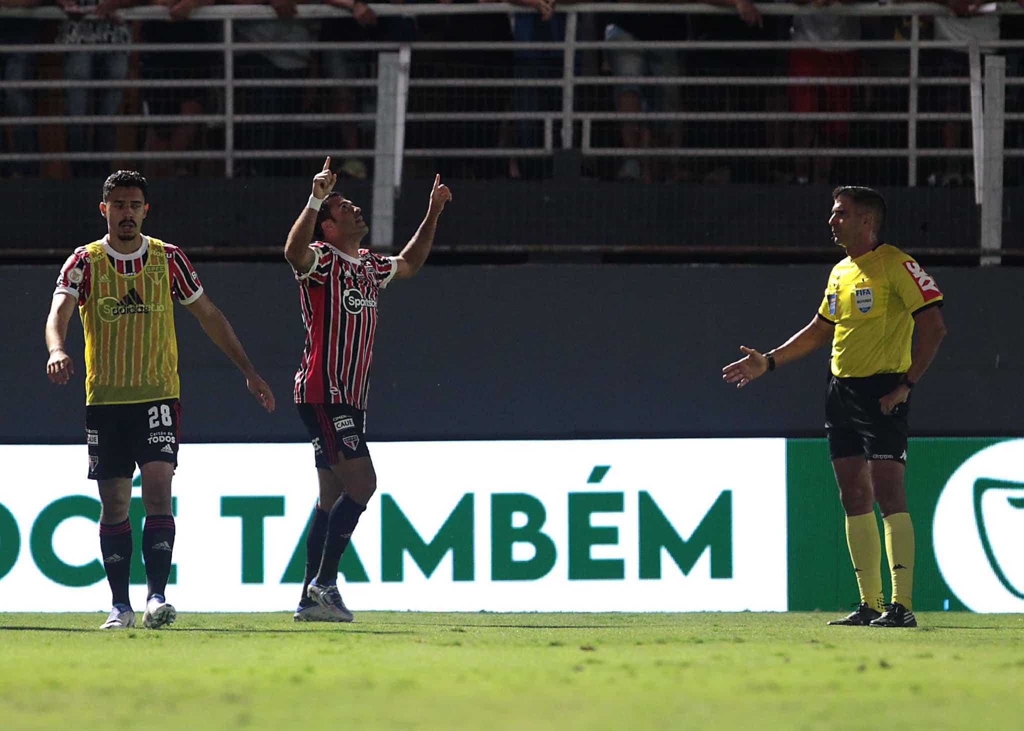 Reveja o gol de Eder e os principais lances de RB Bragantino 1x1 SPFC