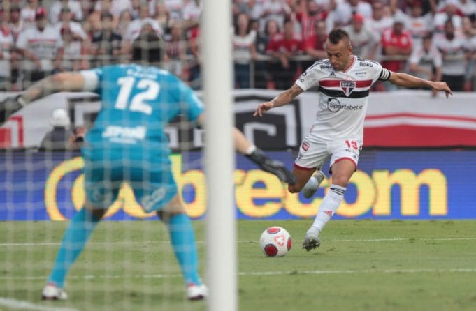 O retrospecto dos últimos dez jogos entre São Paulo x Corinthians