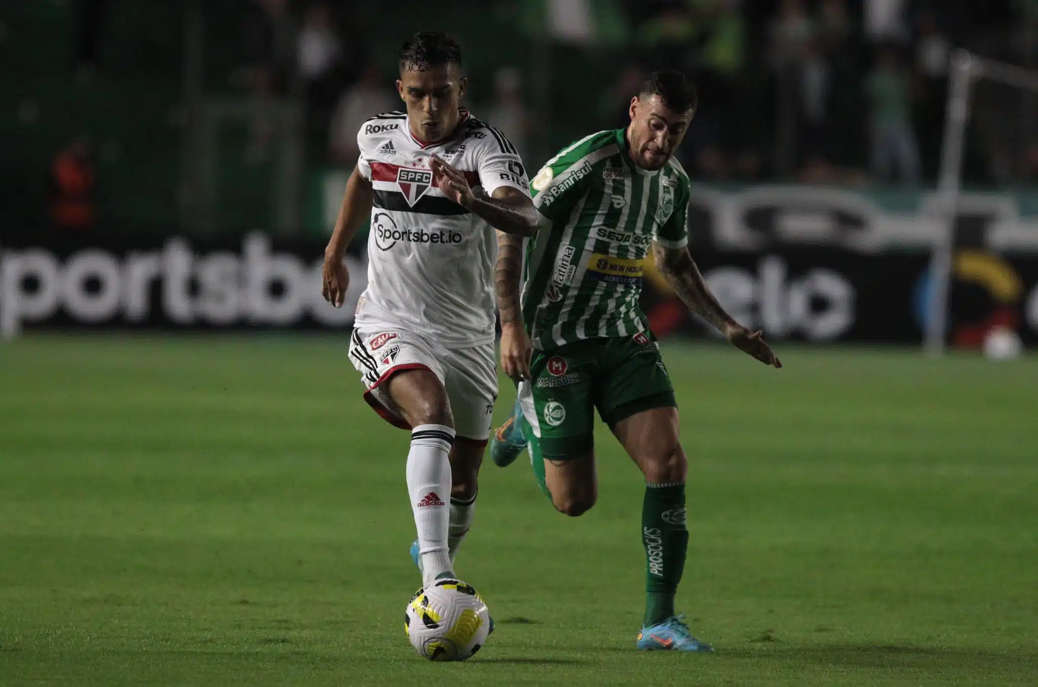 São Paulo sofre mudanças no time titular para enfrentar o Juventude