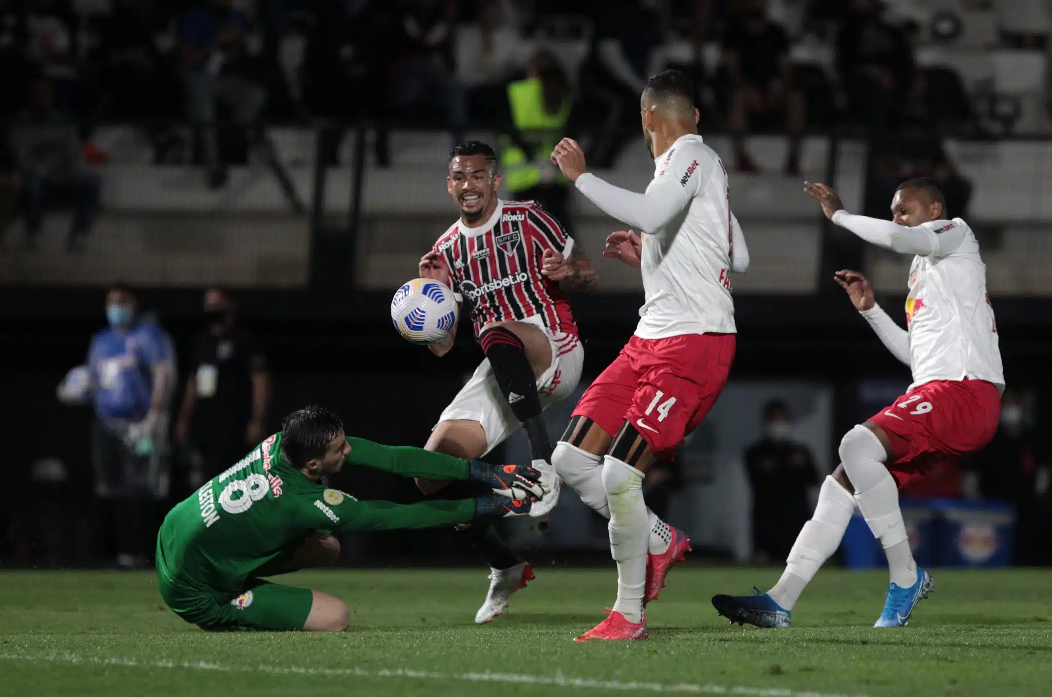 No Brasileirão, São Paulo venceu apenas um dos últimos 13 jogos fora de casa