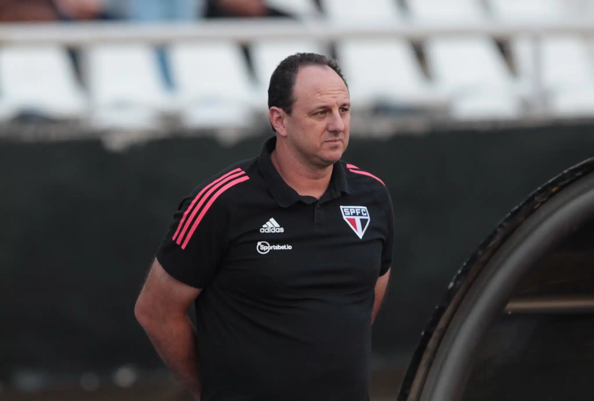 Rogério Ceni explica mudança na escalação do São Paulo e analisa derrota para o Botafogo