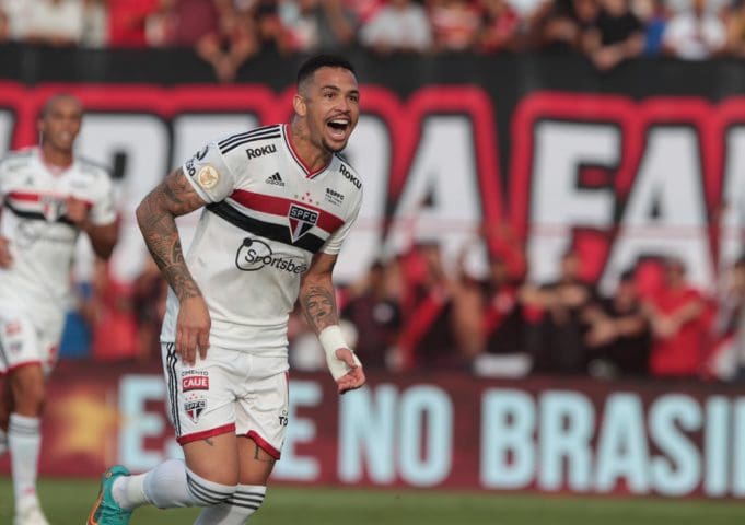 Luciano alcança marca histórica pelo São Paulo