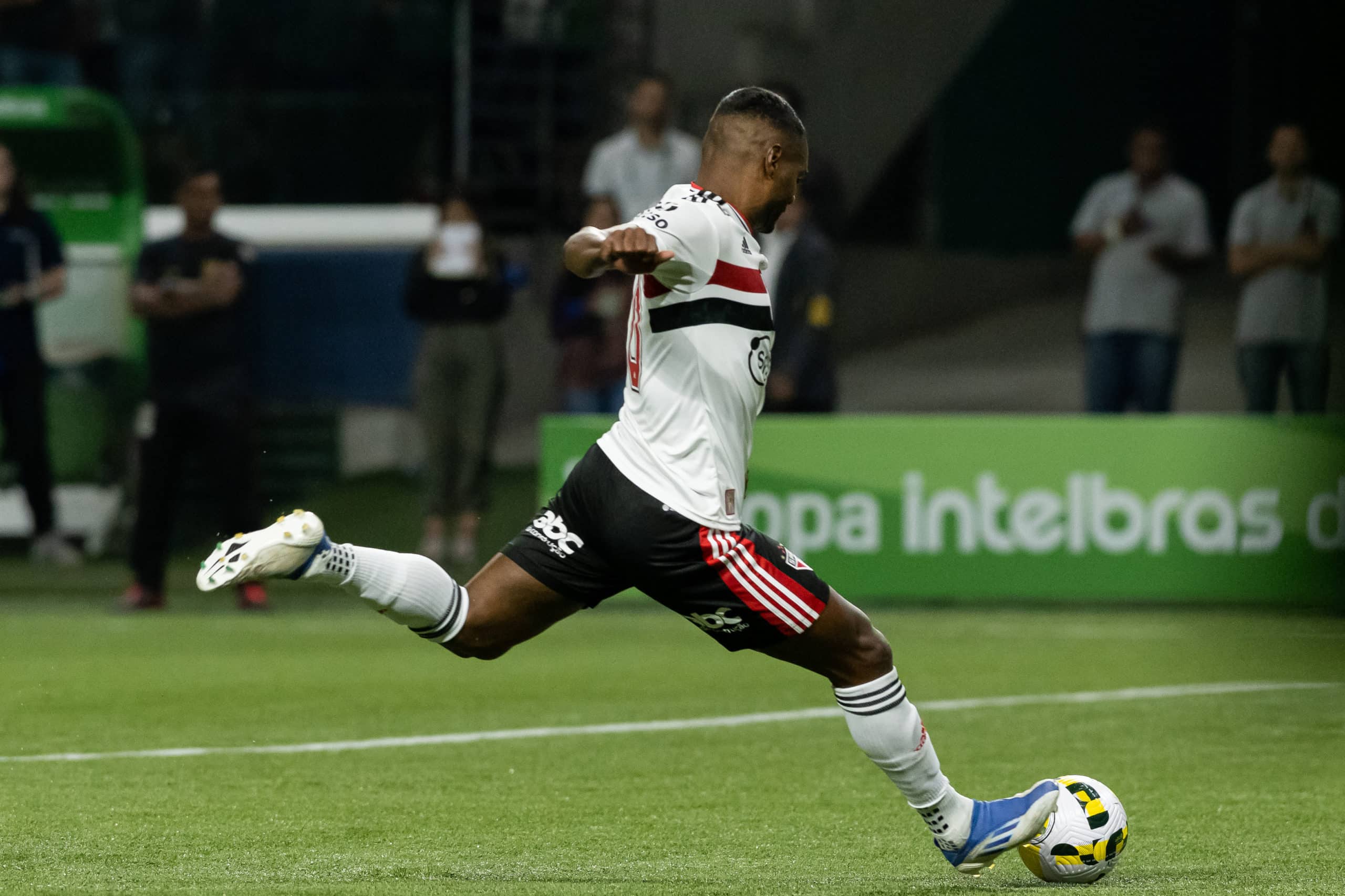 São Paulo bate Palmeiras nos pênaltis e se classifica na Copa do Brasil - Nikão