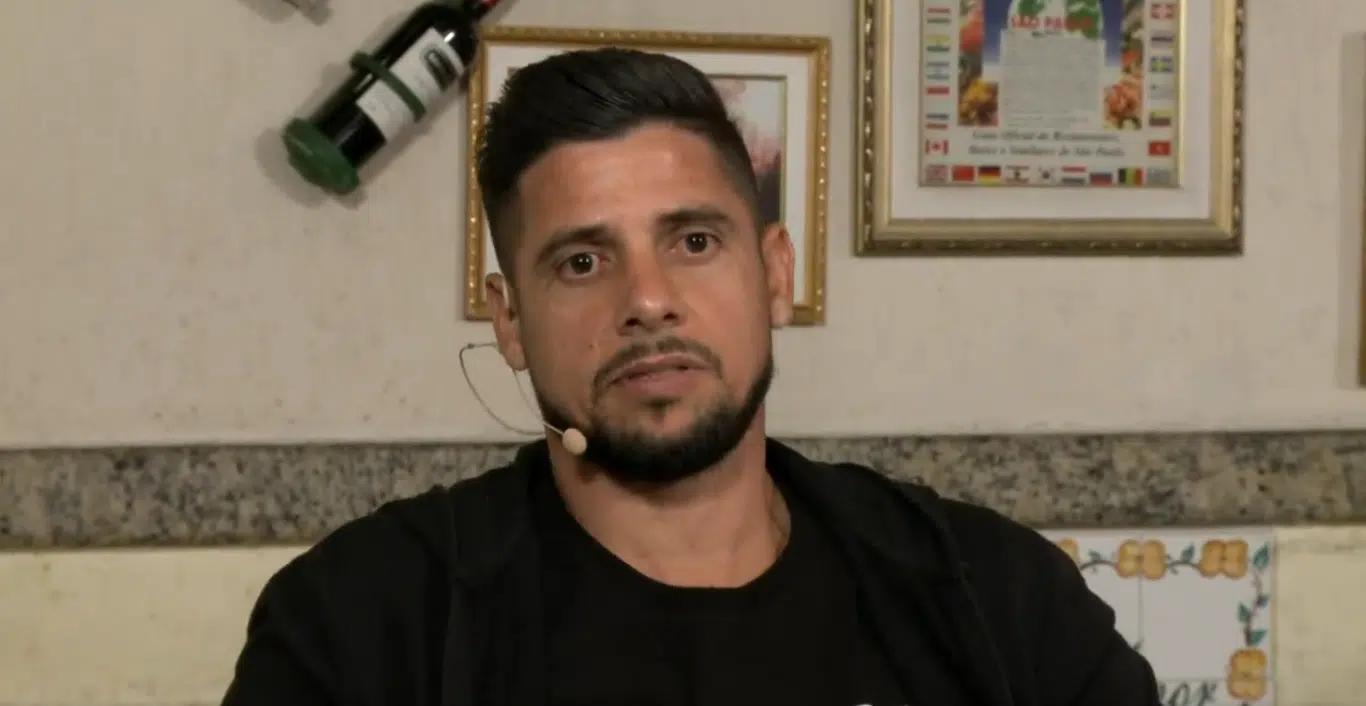 Cicinho fala sobre Daniel Alves e situação do São Paulo