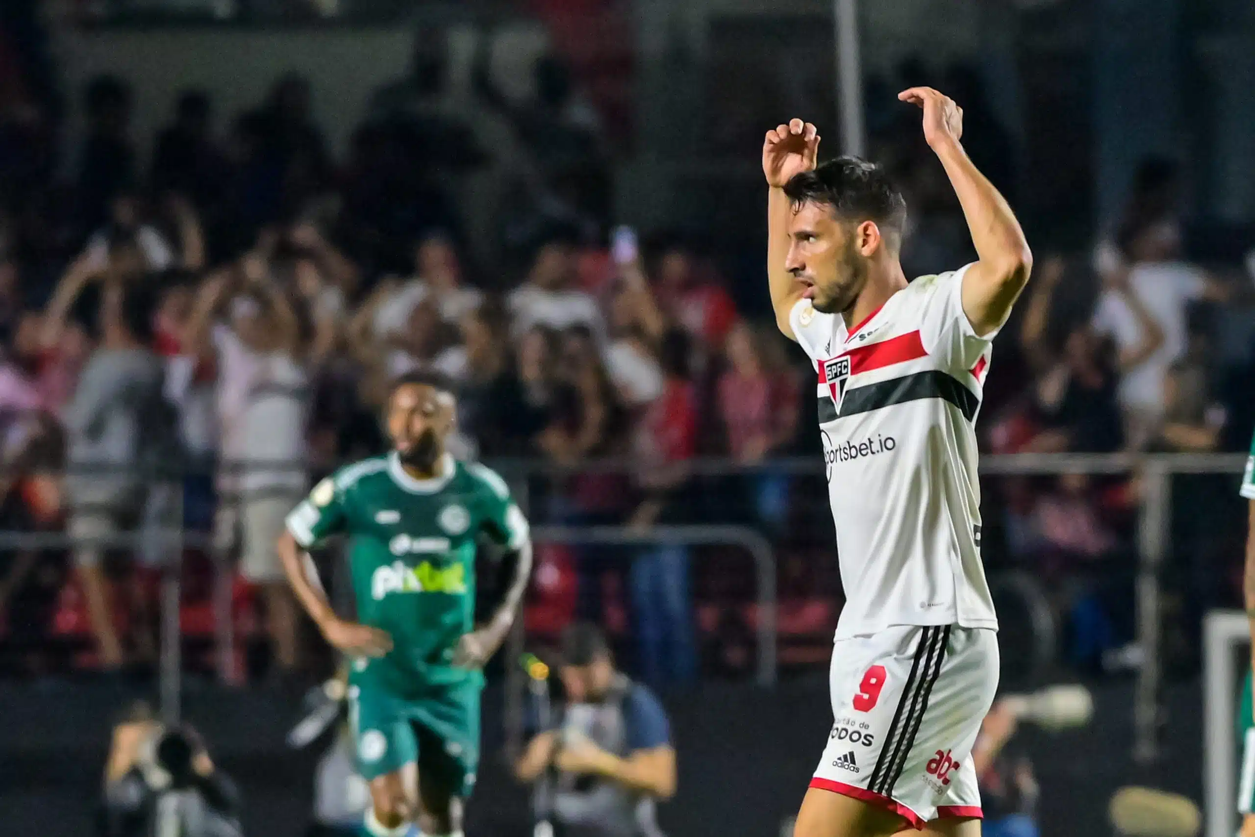 Reveja os gols e melhores momentos de São Paulo 3x3 Goiás | Brasileirão 2022