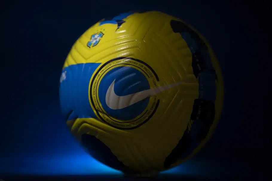 Veja fotos da bola que será utilizada na semifinal da Copa do Brasil