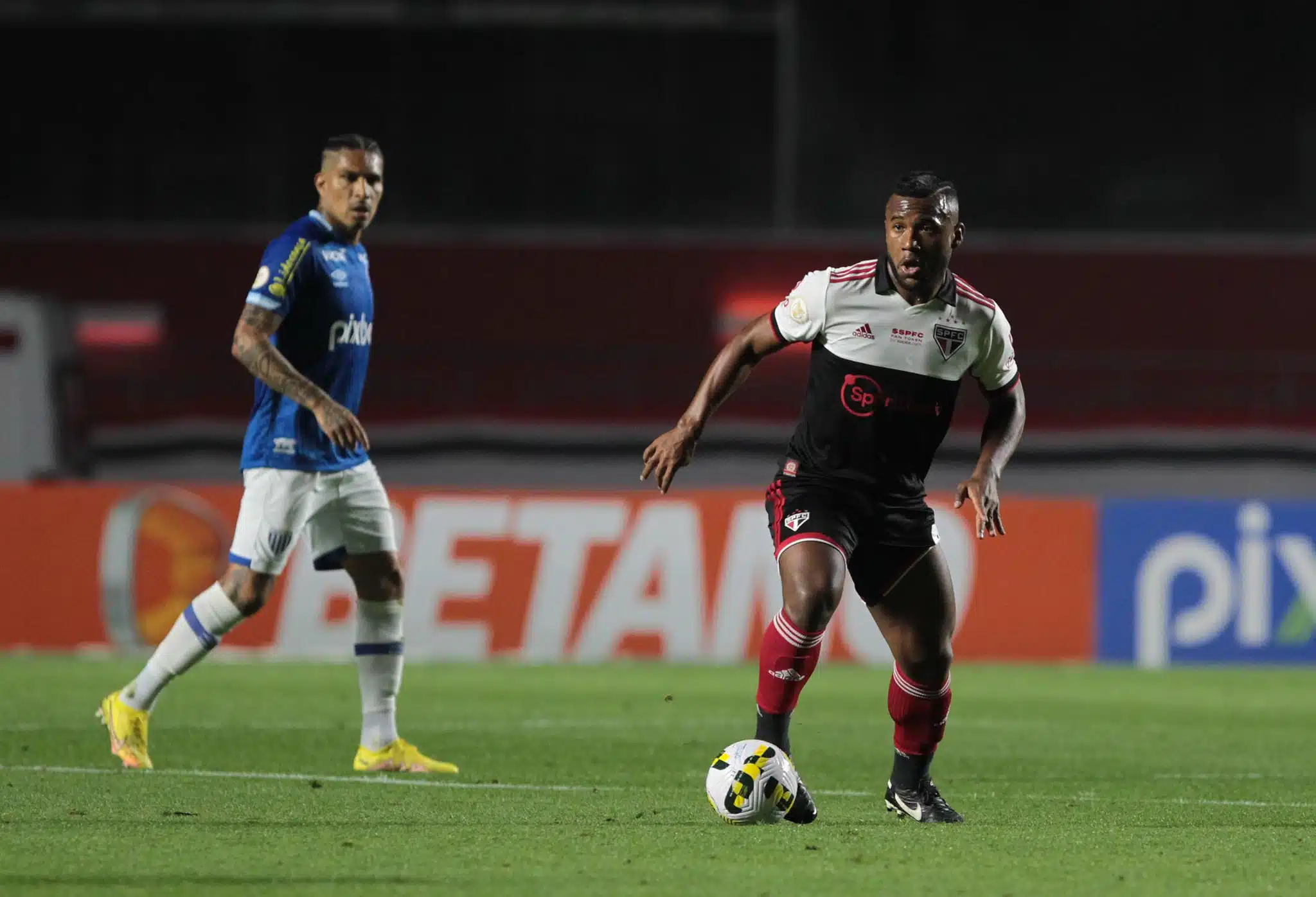 São Paulo terá mudanças no time titular para partida contra o Atlético-GO